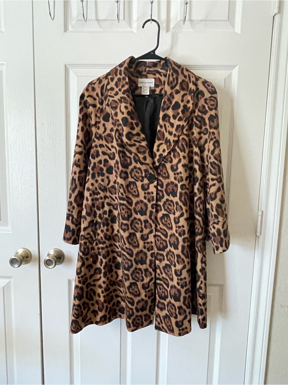 Vintage Newport News
Leopard Print Mid-Length Car
Coat Jacket Size 12